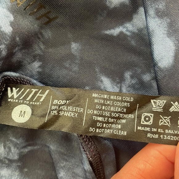 Peloton women’s reversible leggings - Picture 8 of 10